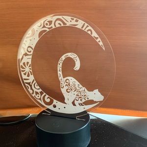 Nightlight (multi-color) USB or battery operated. Black USB base - CAT